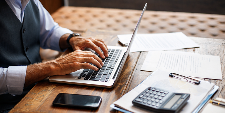 Declarando analiza los principales softwares de facturación para autónomos y sus diferencias clave